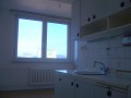 slunného panelákového bytu 2+1 s balkónem v ulici Luční v Batelo (6)